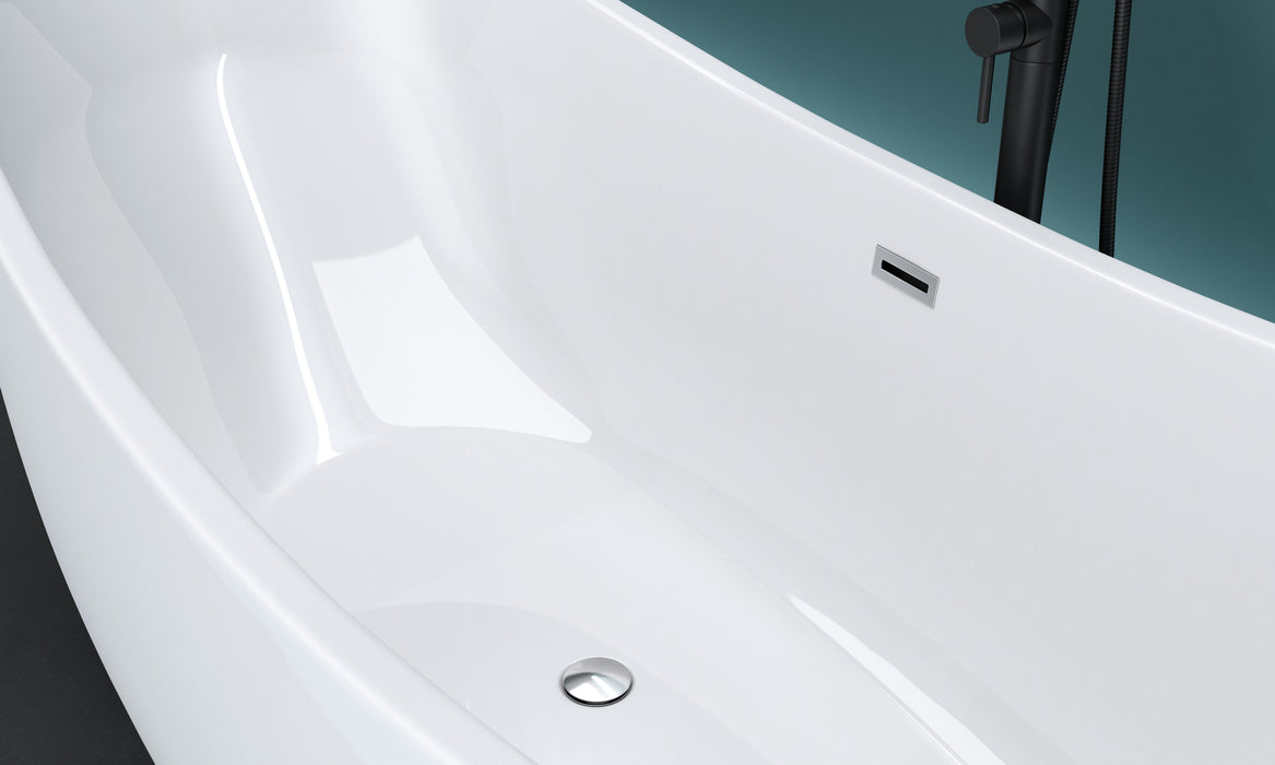 LILIA ONE PIECE FREESTANDING BATHTUB