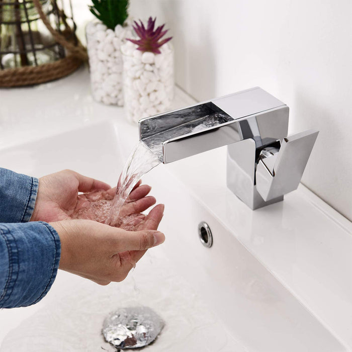 NIAGRA Single Hole Bathroom Faucet