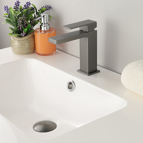 NEW MADISON Single Hole Bathroom Faucet