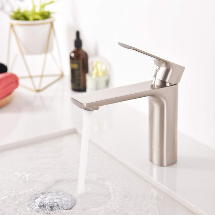 TIMELYSS Single Hole Bathroom Faucet